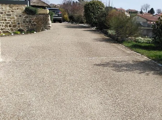 Chaleureux A La Campagne